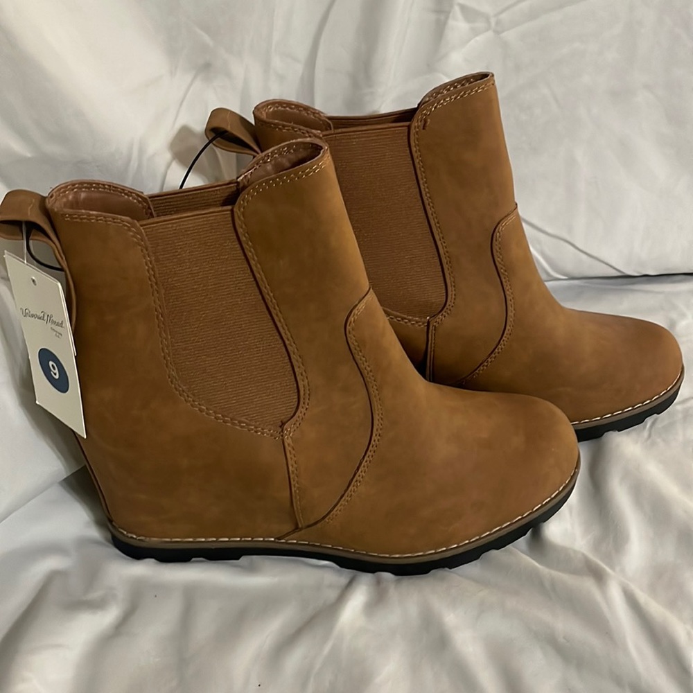 Ankle heel boots
